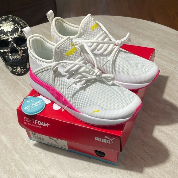 NIB PUMA Soft Foam White Neon Pink Sneakers *7.5 - Picture 7 of 8